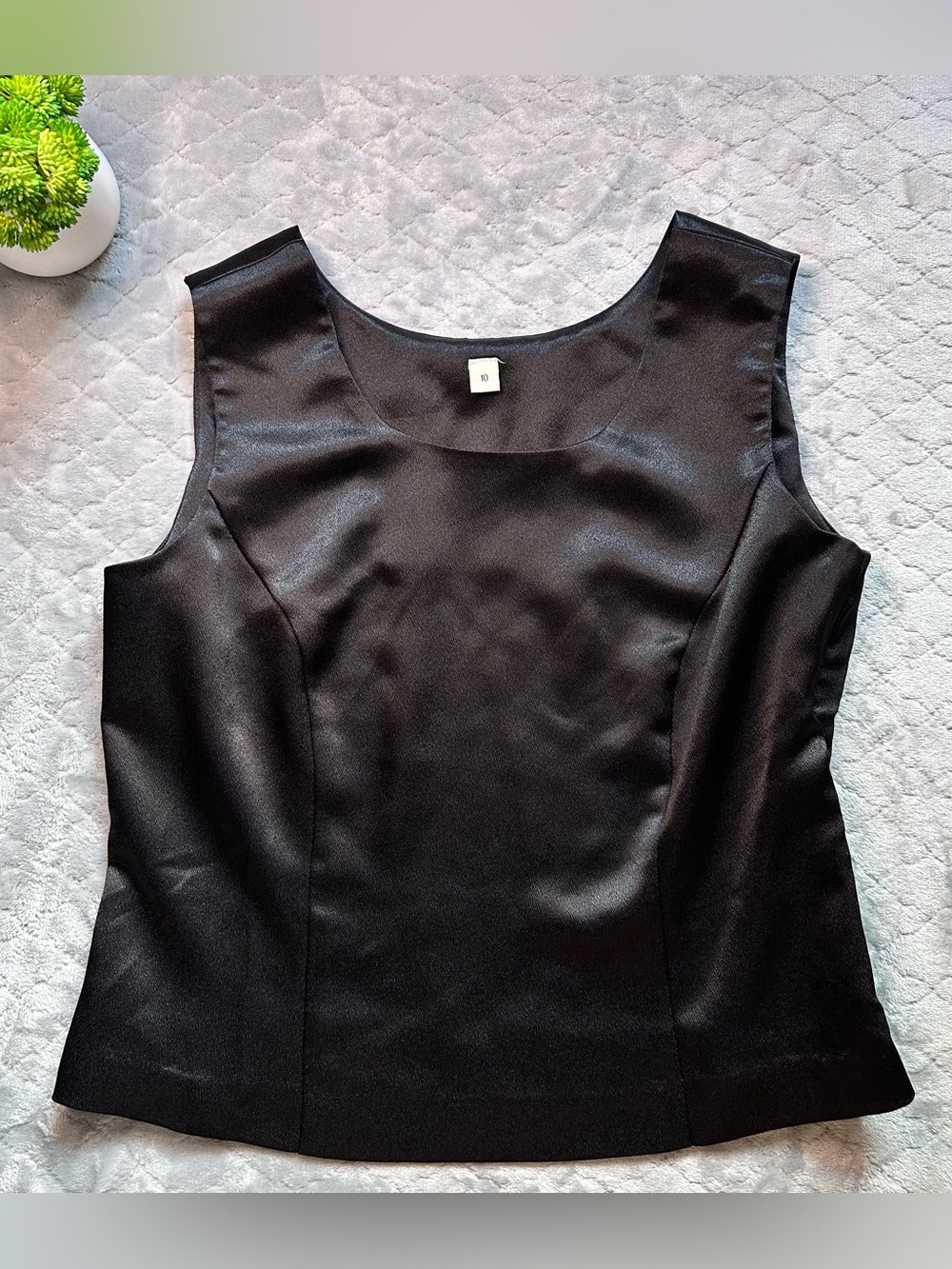🖤 Quiet Luxury Satin Shell Top Sleeveless Blouse Office Chic Size 10
